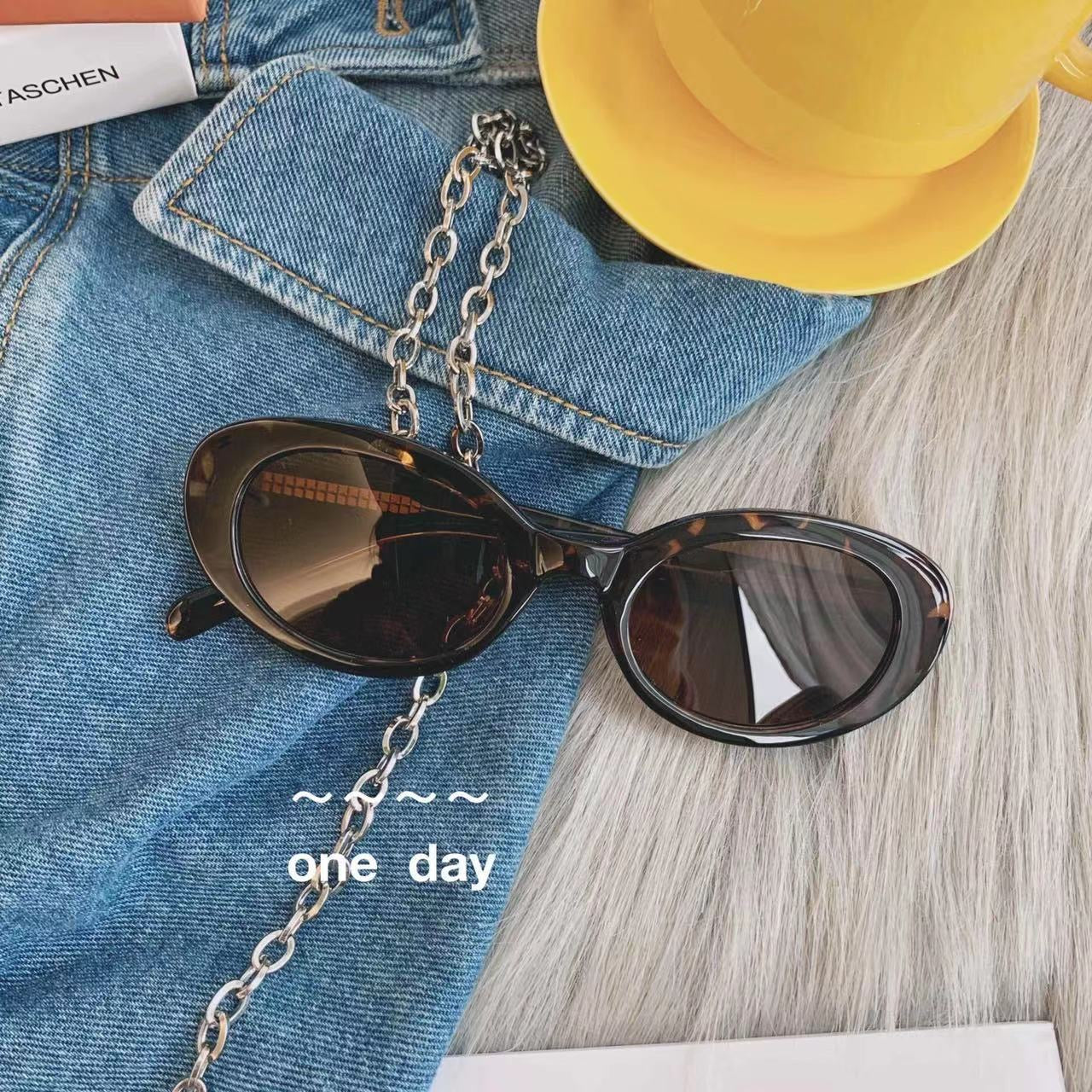 CAT EYE OVAL FASHIONGLASSES