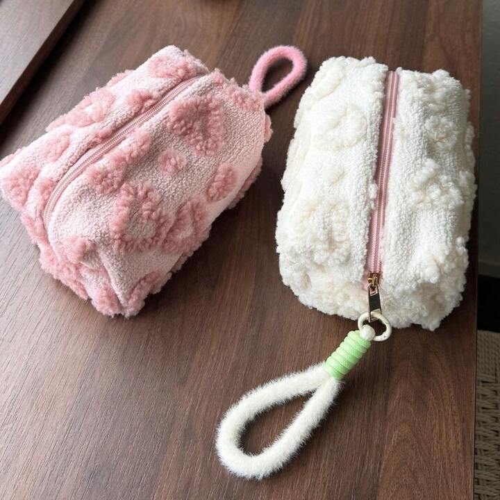 MAKEUP BAG