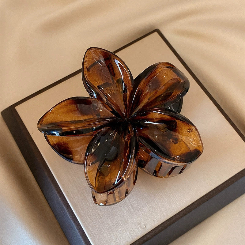 Pinces en fleurs élégantes