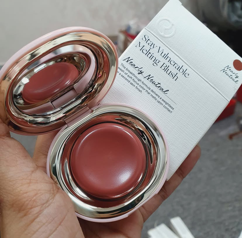RARE BEAUTY Stay Vulnerable Blush