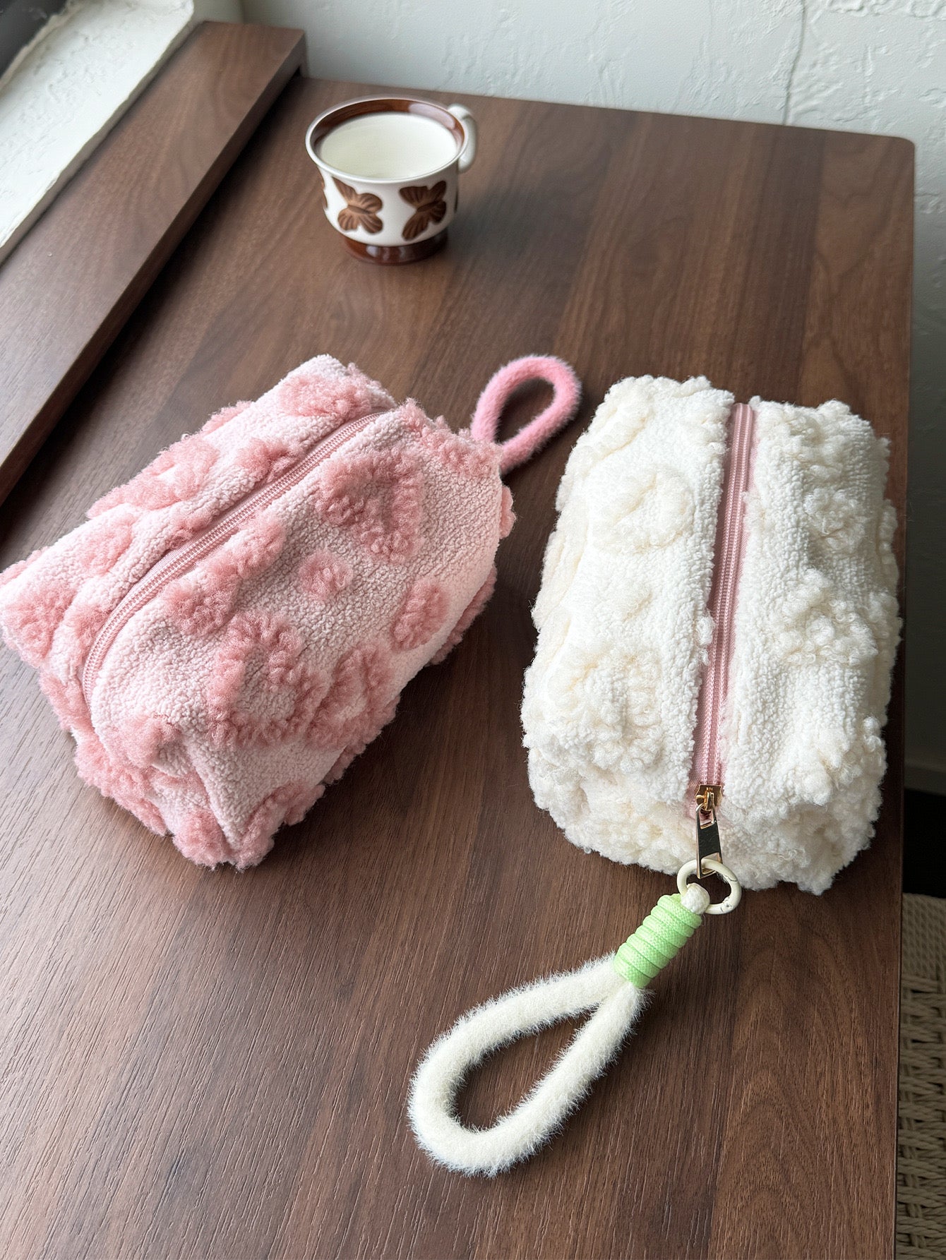 MAKEUP BAG