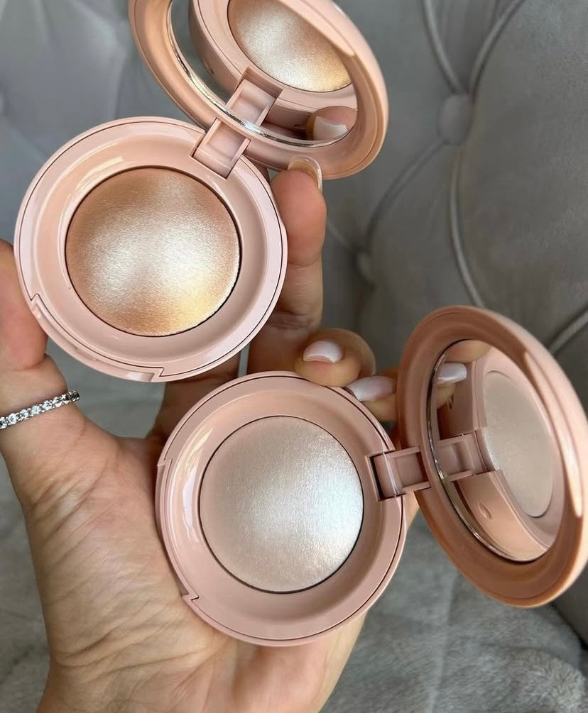 RARE BEAUTY Positive Light Silky Touch Highlighter