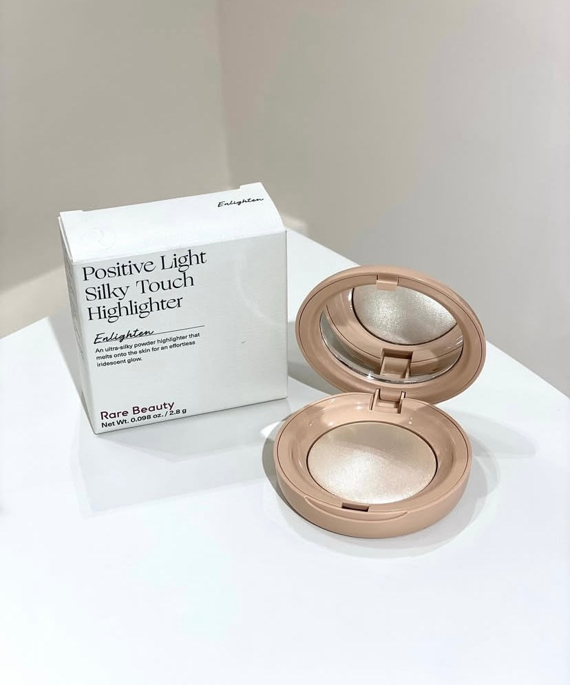 RARE BEAUTY Positive Light Silky Touch Highlighter