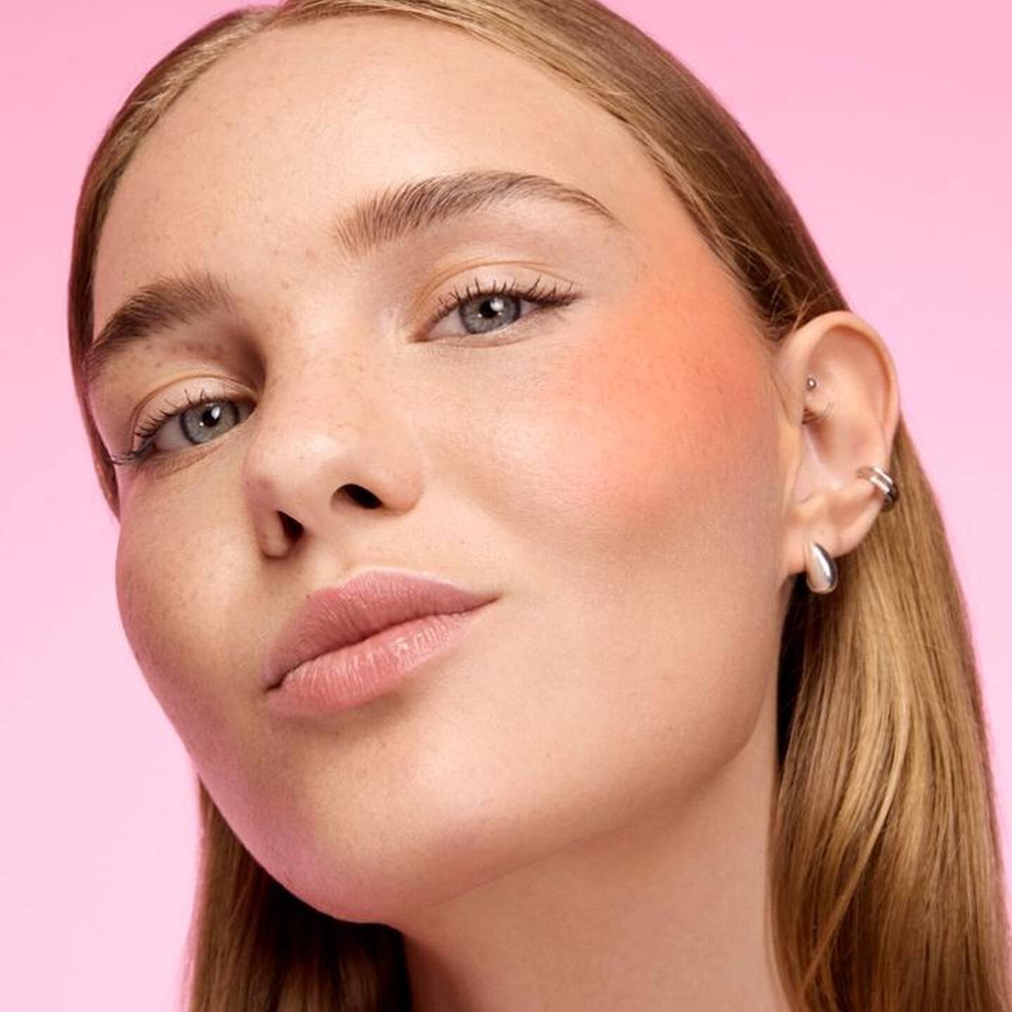 Skin Idôle Juicy Blush – Blush liquide soft-matte longue tenue je